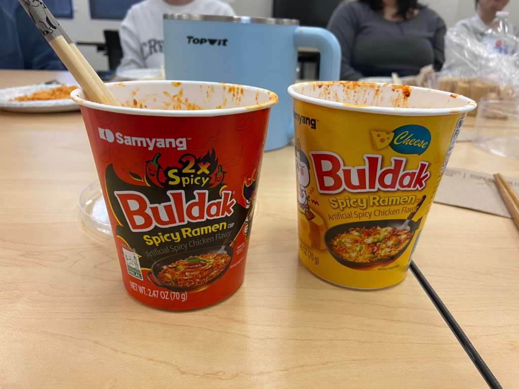 The International Programs Office held a board games and noodles tasting event in the winter quarter! This event was held for all international students to get to know each other and become even closer.