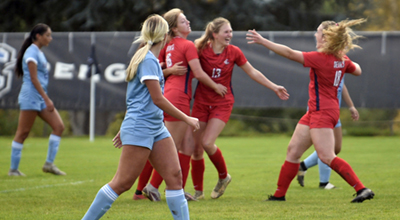 The Red Devils of Longview emphatically displayed that mindset in Wednesday’s 4-0 win over the Penguins at Kim Christiansen Field, which secured LCC a second straight NWAC West Region title with one game left in the regular season.